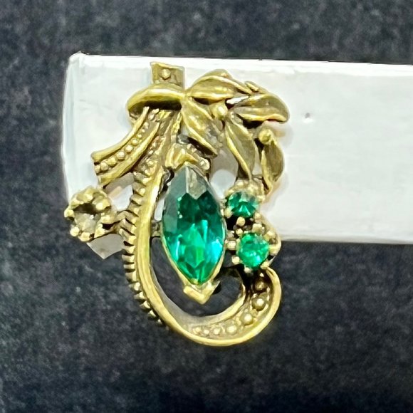 VTG Coro Gold Tone & Green Rhinestone Screw Back Earrings Missing Stone (3520) - Picture 2 of 7